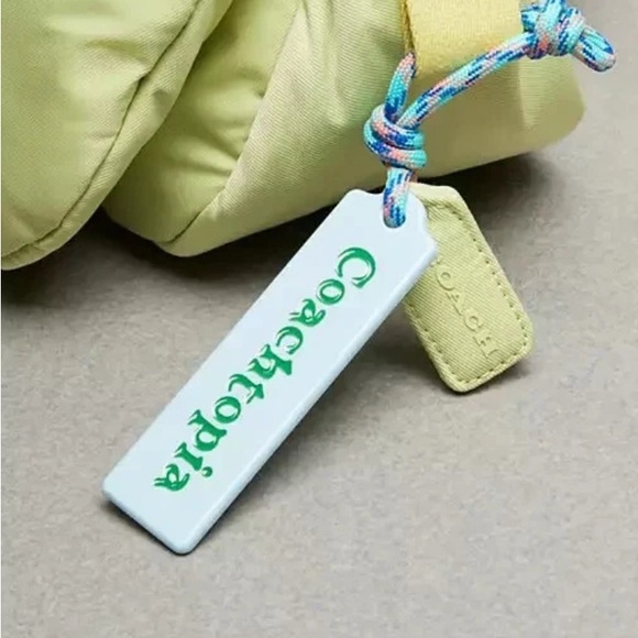 SOLD!! Coach Coachtopia Light Green Shoulder Bag/crossbody - Picture 5 of 8